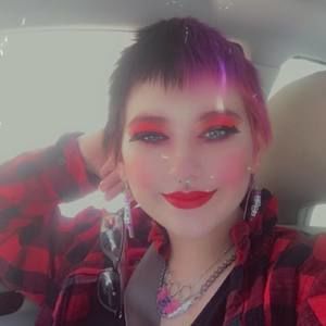 Meet your Posher, Lacy